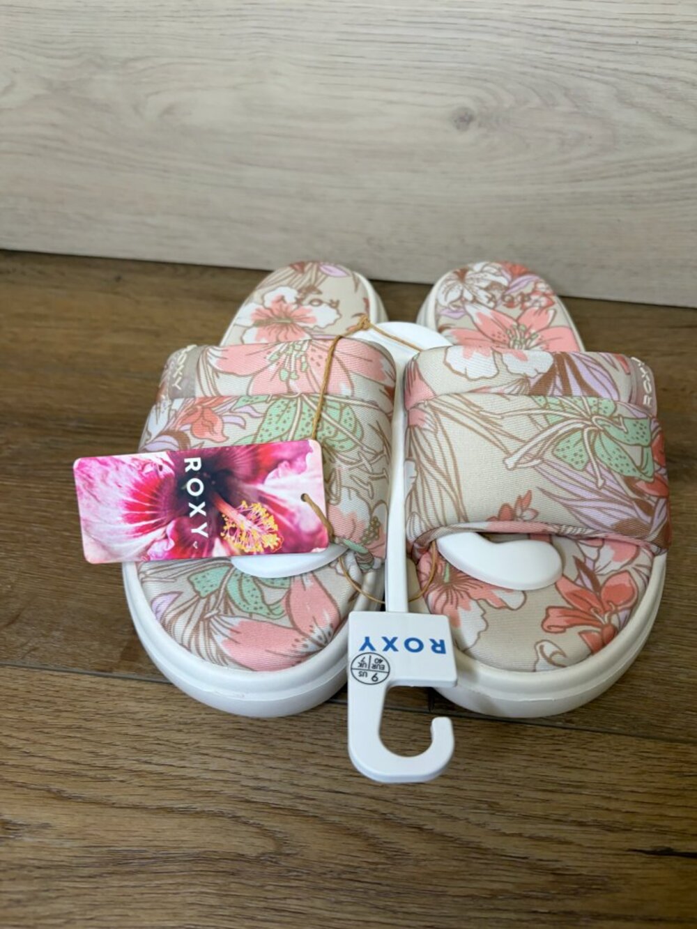 Roxy Gelato Lux Women’s Pink Platform Sandals Slip On Casual Shoes Size 8 NWT